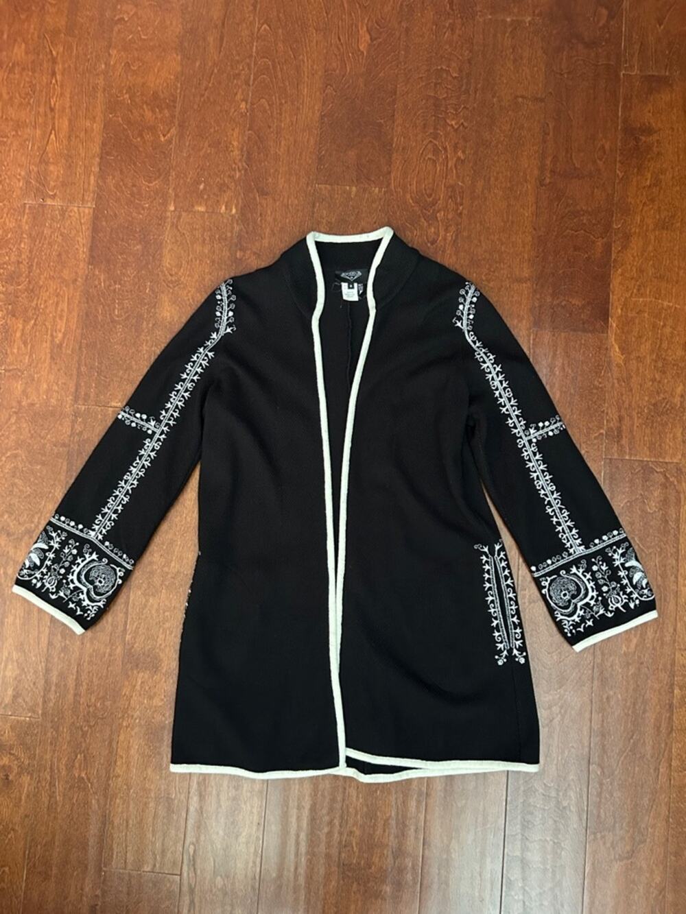 Angel Apparel Boho Black Open Front Embroidered Jacket , Wool Blend, Size Medium
